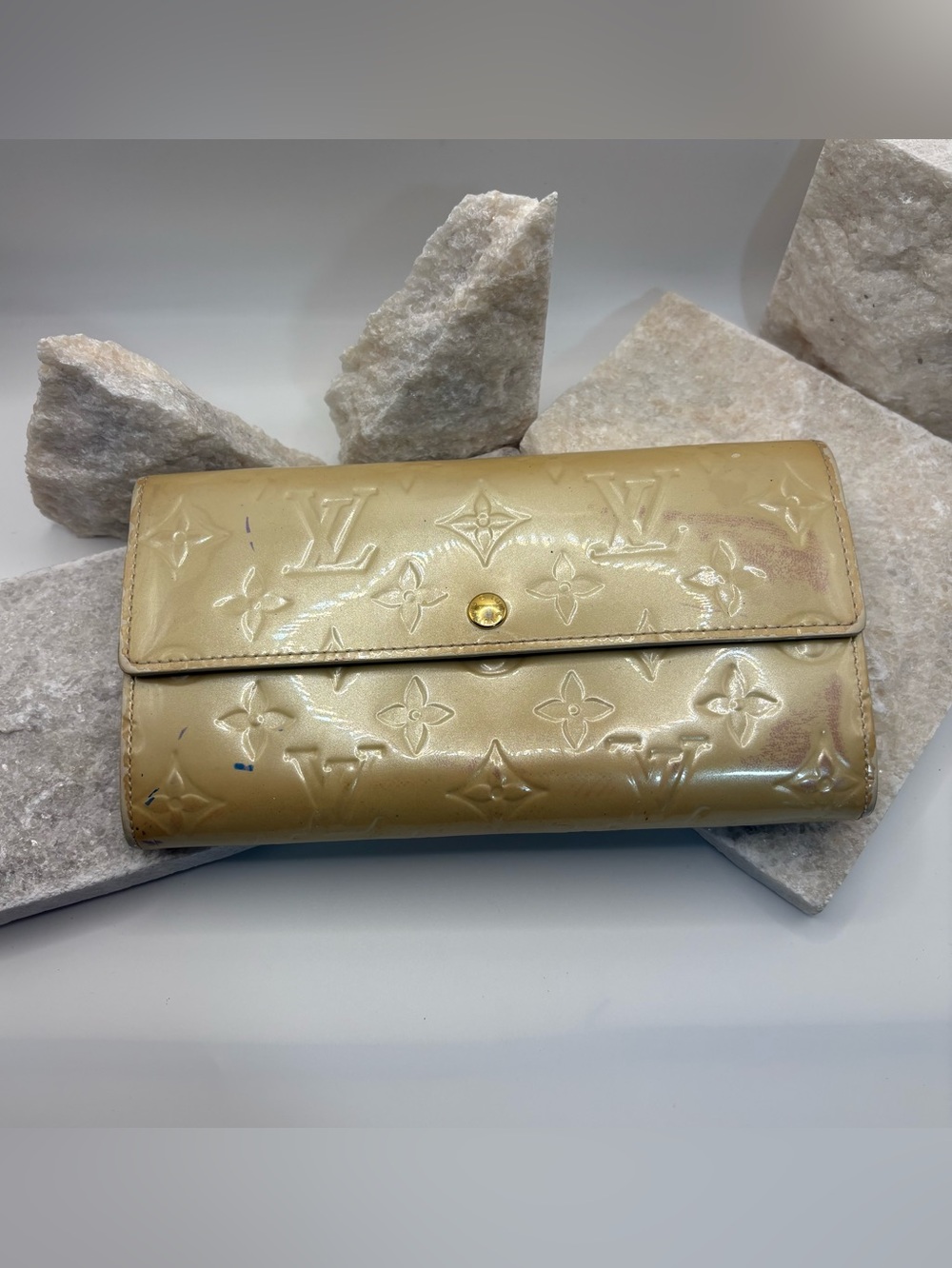 Louis Vuitton Vernis Sarah Wallet Pearl Beige Patent Leather TN0161